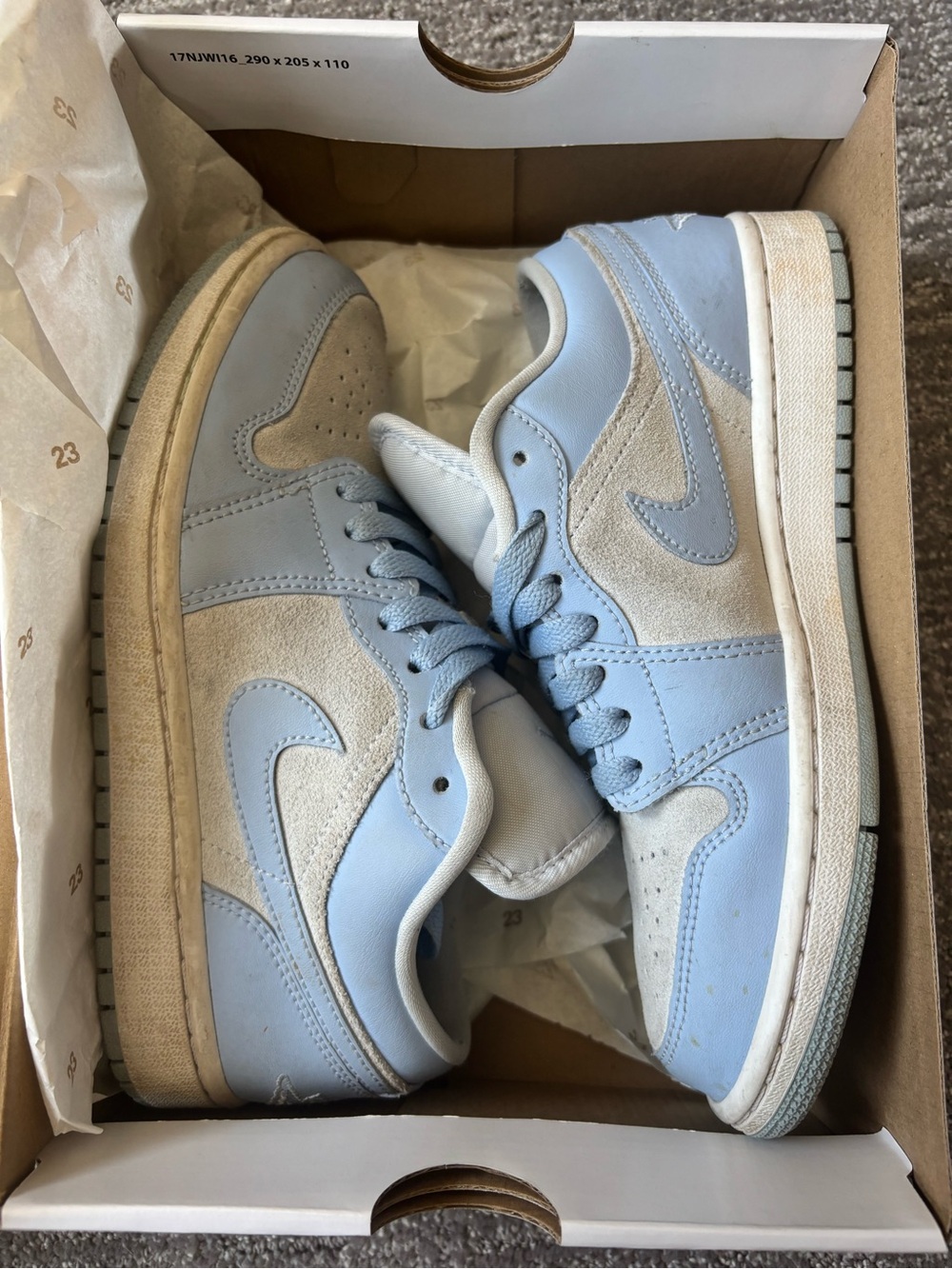 WMNS Air Jordan 1 Low